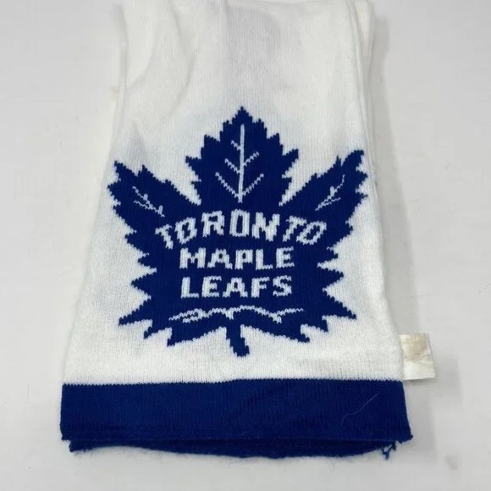 Toronto Maple Leafs Scarf - Picture 4 of 4